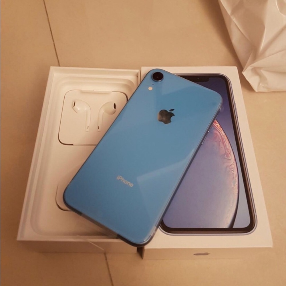 Blue iPhone XR Black Friday deal